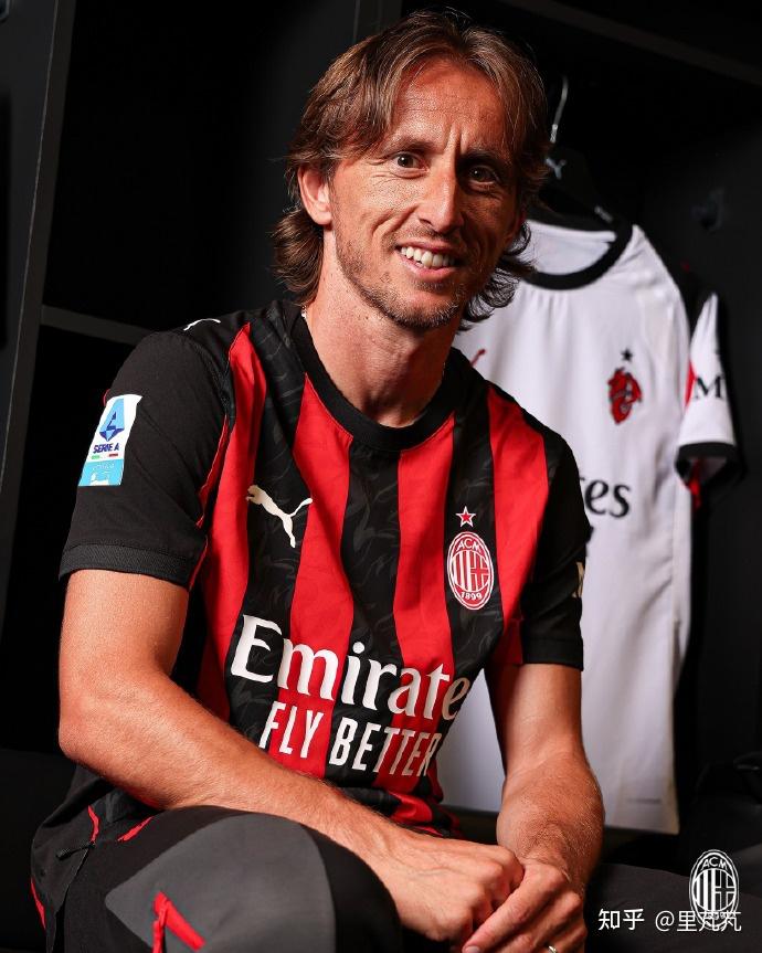 辽宁男篮官宣外援补强 媒体人评周琦难当球队核心 张庆鹏帅位危矣