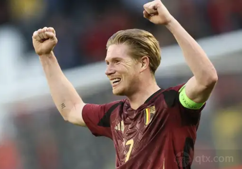 洛杉矶道奇主帅罗伯茨获选“2025 年度最佳教练”，表彰其在主力伤病期间的卓越调度